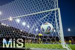 12.07.2025, UEFA Frauen-Europameisterschaft 2025 in der Schweiz. Spieltag 3, Vorrunde, Schweden - Deutschland, im Letzigrundstadion Zrich (Schweiz).  Hand-Elfmeter zum 3:1 Tor der Schwedinnen von Fridolina Rolf (Schweden) gegen Torhterin Ann-Katrin Berger (Deutschland) 