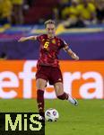 12.07.2025, UEFA Frauen-Europameisterschaft 2025 in der Schweiz. Spieltag 3, Vorrunde, Schweden - Deutschland, im Letzigrundstadion Zrich (Schweiz). Janina Minge  (Deutschland) am Ball 