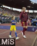 12.07.2025, UEFA Frauen-Europameisterschaft 2025 in der Schweiz. Spieltag 3, Vorrunde, Schweden - Deutschland, im Letzigrundstadion Zrich (Schweiz). Einmarsch der Mannschaften, mit Lea Schller (Deutschland) 