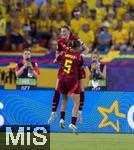 12.07.2025, UEFA Frauen-Europameisterschaft 2025 in der Schweiz. Spieltag 3, Vorrunde, Schweden - Deutschland, im Letzigrundstadion Zrich (Schweiz). Jule Brand (Deutschland) mit Carlotta Wamser (Deutschland) Torjubel 