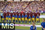 12.07.2025, UEFA Frauen-Europameisterschaft 2025 in der Schweiz. Spieltag 3, Vorrunde, Schweden - Deutschland, im Letzigrundstadion Zrich (Schweiz). Hymne Deutschland, mit Torhterin Ann-Katrin Berger (Deutschland), Sarai Linder (Deutschland), Rebecca Knaak (Deutschland), Carlotta Wamser (Deutschland), Janina Minge (Deutschland), Sjoeke Nsken (Deutschland), Laura Freigang (Deutschland), Lea Schller (Deutschland), Klara Bhl (Deutschland), Elisa Sen (Deutschland) , Jule Brand (Deutschland)