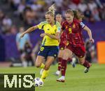 12.07.2025, UEFA Frauen-Europameisterschaft 2025 in der Schweiz. Spieltag 3, Vorrunde, Schweden - Deutschland, im Letzigrundstadion Zrich (Schweiz). v.li: Fridolina Rolf (Schweden) gegen Sjoeke Nsken (Deutschland) 