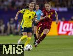 12.07.2025, UEFA Frauen-Europameisterschaft 2025 in der Schweiz. Spieltag 3, Vorrunde, Schweden - Deutschland, im Letzigrundstadion Zrich (Schweiz). v.li: Kosovare Asllani (Schweden) gegenm Sjoeke Nsken (Deutschland) 