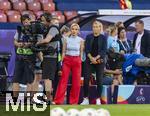 12.07.2025, UEFA Frauen-Europameisterschaft 2025 in der Schweiz. Spieltag 3, Vorrunde, Schweden - Deutschland, im Letzigrundstadion Zrich (Schweiz). ZDF-Moderatorin Katja Streso (li) mit Expertin Fuball-Trainerin (Bremen) Friederike Fritzy Kromp