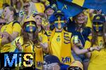 12.07.2025, UEFA Frauen-Europameisterschaft 2025 in der Schweiz. Spieltag 3, Vorrunde, Schweden - Deutschland, im Letzigrundstadion Zrich (Schweiz).  Fans Schweden 
