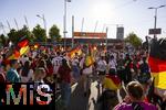 12.07.2025, UEFA Frauen-Europameisterschaft 2025 in der Schweiz. Spieltag 3, Vorrunde, Schweden - Deutschland, im Letzigrundstadion Zrich (Schweiz). Fan-Walk der Deutschen Fans zum Stadion.