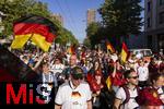 12.07.2025, UEFA Frauen-Europameisterschaft 2025 in der Schweiz. Spieltag 3, Vorrunde, Schweden - Deutschland, im Letzigrundstadion Zrich (Schweiz). Fan-Walk der Deutschen Fans zum Stadion.