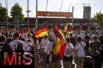 12.07.2025, UEFA Frauen-Europameisterschaft 2025 in der Schweiz. Spieltag 3, Vorrunde, Schweden - Deutschland, im Letzigrundstadion Zrich (Schweiz). Fan-Walk der Deutschen Fans zum Stadion.