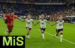 19.07.2025, UEFA Frauen-Europameisterschaft 2025 in der Schweiz. Viertelfinale, Frankreich - Deutschland, im St-Jakob-Park Basel (Schweiz). Schlussjubel v.li: Elisa Sen (Deutschland) , Linda Dallmann (Deutschland), Janina Minge  (Deutschland) 