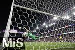 19.07.2025, UEFA Frauen-Europameisterschaft 2025 in der Schweiz. Viertelfinale, Frankreich - Deutschland, im St-Jakob-Park Basel (Schweiz). Elfmeterschiessen, Torhterin Ann-Katrin Berger (Deutschland) wehrt den Schuss von Alice Sombath (Frankreich)ab , damit ist das Spiel zugunsten von den Deutschen entschieden. Sieg im Viertelfinale.