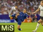 19.07.2025, UEFA Frauen-Europameisterschaft 2025 in der Schweiz. Viertelfinale, Frankreich - Deutschland, im St-Jakob-Park Basel (Schweiz). Maelle Lakrar (Frankreich) am Ball 