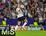 19.07.2025, UEFA Frauen-Europameisterschaft 2025 in der Schweiz. Viertelfinale, Frankreich - Deutschland, im St-Jakob-Park Basel (Schweiz). Rebecca Knaak (Deutschland) am Ball 