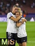 23.07.2025, UEFA Frauen-Europameisterschaft 2025 in der Schweiz. Halbfinale, Deutschland - Spanien, Im Stadion Letzigrund Zrich. Enttusche deutsche Spielerinnen nach der 0:1 Niederlage im Halbfinale, von links:  Selina Cerci (Deutschland) nimmt Linda Dallmann (Deutschland) trstend in den Arm.