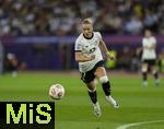 23.07.2025, UEFA Frauen-Europameisterschaft 2025 in der Schweiz. Halbfinale, Deutschland - Spanien, Im Stadion Letzigrund Zrich. Franziska Kett (Deutschland) am Ball 