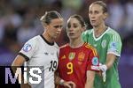 23.07.2025, UEFA Frauen-Europameisterschaft 2025 in der Schweiz. Halbfinale, Deutschland - Spanien, Im Stadion Letzigrund Zrich. v.li: Klara Bhl (Deutschland), Esther Gonzalez (Spanien), Torhterin Ann-Katrin Berger (Deutschland) 