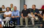 25.07.2025, Fussball 1. Bundesliga 2025/2026,  Testspiel Rot-Weiss Essen - FC Augsburg, im Donaustadion Dillingen, Schwaben. v.li. Manuel Baum (Direktor Entwicklung FC Augsburg), Michael Strll (Geschftsfhrer Finanzen FC Augsburg), Marc Lettau (Kaderplaner FC Augsburg), Sportdirektor Benjamin Benni Weber (FC Augsburg) 

