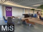 23.07.2025,  Beliebtes Reiseziel der Deutschen, Mallorca. Airport Palma de Mallorca, gemtliche Sofas und Sessel am Abfluggate C59 zur Erholung, 