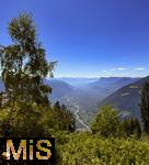 31.07.2025, Meran in Sdtirol, Italien. Ortsteil Algund, Ausblick bei Vellau nhe der Leiter Alm auf 1.550 Metern Hhe. 
  