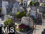 31.07.2025, Meran in Sdtirol, Italien. Ortsteil Dorf Tirol,  Friedhof an der Kirche.