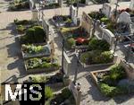 31.07.2025, Meran in Sdtirol, Italien. Ortsteil Dorf Tirol,  Friedhof an der Kirche.