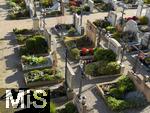 31.07.2025, Meran in Sdtirol, Italien. Ortsteil Dorf Tirol,  Friedhof an der Kirche.