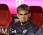 02.08.2025, Fussball Bundesliga 2025/2026, Freundschaftsspiel, FC Bayern Mnchen - Olympique Lyon, in der Allianz-Arena Mnchen, v.l. Luis Diaz (FC Bayern Mnchen) auf der Bank