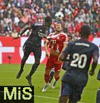 02.08.2025, Fussball Bundesliga 2025/2026, Freundschaftsspiel, FC Bayern Mnchen - Olympique Lyon, in der Allianz-Arena Mnchen, v.l. Moussa Niakhate (Olympique Lyon) gegen Harry Kane (FC Bayern Mnchen) 