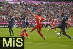 02.08.2025, Fussball Bundesliga 2025/2026, Freundschaftsspiel, FC Bayern Mnchen - Olympique Lyon, in der Allianz-Arena Mnchen, v.l. Luis Diaz (FC Bayern Mnchen) und Serge Gnabry (FC Bayern Mnchen) 