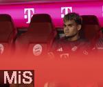 02.08.2025, Fussball Bundesliga 2025/2026, Freundschaftsspiel, FC Bayern Mnchen - Olympique Lyon, in der Allianz-Arena Mnchen,  Luis Diaz (FC Bayern Mnchen) auf der Bank.
