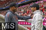 02.08.2025, Fussball Bundesliga 2025/2026, Freundschaftsspiel, FC Bayern Mnchen - Olympique Lyon, in der Allianz-Arena Mnchen, v.li: Trainer Vincent Kompany (FC Bayern Mnchen) begrt Trainer Paulo Fonseca (Olympique Lyon) 