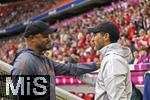 02.08.2025, Fussball Bundesliga 2025/2026, Freundschaftsspiel, FC Bayern Mnchen - Olympique Lyon, in der Allianz-Arena Mnchen, v.li: Trainer Vincent Kompany (FC Bayern Mnchen) begrt Trainer Paulo Fonseca (Olympique Lyon) 
