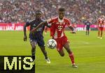 02.08.2025, Fussball Bundesliga 2025/2026, Freundschaftsspiel, FC Bayern Mnchen - Olympique Lyon, in der Allianz-Arena Mnchen, Kingsley Coman (re, FC Bayern Mnchen) gegen Sael Kumbedi (li, Olympique Lyon) 