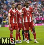 02.08.2025, Fussball Bundesliga 2025/2026, Freundschaftsspiel, FC Bayern Mnchen - Olympique Lyon, in der Allianz-Arena Mnchen, v.li: Josip Stanisic (Bayern Mnchen), Cassiano Kiala (Bayern Mnchen), Jonah Kusi-Asare (Bayern Mnchen). 