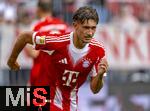 02.08.2025, Fussball Bundesliga 2025/2026, Freundschaftsspiel, FC Bayern Mnchen - Olympique Lyon, in der Allianz-Arena Mnchen, Tom Bischof (Bayern Mnchen) 