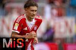 02.08.2025, Fussball Bundesliga 2025/2026, Freundschaftsspiel, FC Bayern Mnchen - Olympique Lyon, in der Allianz-Arena Mnchen, Tom Bischof (Bayern Mnchen) 