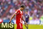 02.08.2025, Fussball Bundesliga 2025/2026, Freundschaftsspiel, FC Bayern Mnchen - Olympique Lyon, in der Allianz-Arena Mnchen, Luis Diaz (FC Bayern Mnchen) nachdenklich 