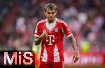 02.08.2025, Fussball Bundesliga 2025/2026, Freundschaftsspiel, FC Bayern Mnchen - Olympique Lyon, in der Allianz-Arena Mnchen, Luis Diaz (FC Bayern Mnchen) nachdenklich 
