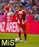 02.08.2025, Fussball Bundesliga 2025/2026, Freundschaftsspiel, FC Bayern Mnchen - Olympique Lyon, in der Allianz-Arena Mnchen, Luis Diaz (FC Bayern Mnchen) am Ball 