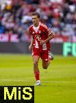 02.08.2025, Fussball Bundesliga 2025/2026, Freundschaftsspiel, FC Bayern Mnchen - Olympique Lyon, in der Allianz-Arena Mnchen, Tom Bischof (Bayern Mnchen) im Lauf