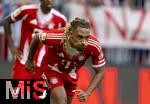 02.08.2025, Fussball Bundesliga 2025/2026, Freundschaftsspiel, FC Bayern Mnchen - Olympique Lyon, in der Allianz-Arena Mnchen, Sacha Boey (FC Bayern Mnchen) im Lauf