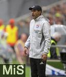 02.08.2025, Fussball Bundesliga 2025/2026, Freundschaftsspiel, FC Bayern Mnchen - Olympique Lyon, in der Allianz-Arena Mnchen,  Trainer Paulo Fonseca (Olympique Lyon) in Rage