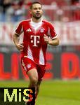 02.08.2025, Fussball Bundesliga 2025/2026, Freundschaftsspiel, FC Bayern Mnchen - Olympique Lyon, in der Allianz-Arena Mnchen,  Raphael Guerreiro (FC Bayern Mnchen) im Spurt