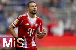 02.08.2025, Fussball Bundesliga 2025/2026, Freundschaftsspiel, FC Bayern Mnchen - Olympique Lyon, in der Allianz-Arena Mnchen,  Raphael Guerreiro (FC Bayern Mnchen) im Spurt