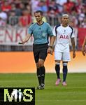 07.08.2025, Fussball Bundesliga 2025/2026, Freundschaftsspiel, Telekom-Cup, FC Bayern Mnchen - Tottenham Hotspur, in der Allianz-Arena Mnchen, Schiedsrichter Robert Hartmann (Deutschland).
