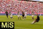 07.08.2025, Fussball Bundesliga 2025/2026, Freundschaftsspiel, Telekom-Cup, FC Bayern Mnchen - Tottenham Hotspur, in der Allianz-Arena Mnchen, Harry Kane (FC Bayern Mnchen) bei seinem vergebenen Elfmeter wegen Ausrutscher.