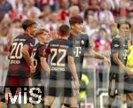 07.08.2025, Fussball Bundesliga 2025/2026, Freundschaftsspiel, Telekom-Cup, FC Bayern Mnchen - Tottenham Hotspur, in der Allianz-Arena Mnchen,  v.li: Tom Bischof (Bayern Mnchen), Lennart Karl (Bayern Mnchen), Raphael Guerreiro (FC Bayern Mnchen), Min-jae Kim (Bayern Mnchen, Minjae Kim) Torjubel 