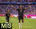 07.08.2025, Fussball Bundesliga 2025/2026, Freundschaftsspiel, Telekom-Cup, FC Bayern Mnchen - Tottenham Hotspur, in der Allianz-Arena Mnchen, Torjubel Wisdom Mike (li, FC Bayern Mnchen) mit Jonah Kusi-Asare (Bayern Mnchen) 