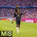 07.08.2025, Fussball Bundesliga 2025/2026, Freundschaftsspiel, Telekom-Cup, FC Bayern Mnchen - Tottenham Hotspur, in der Allianz-Arena Mnchen, Torjubel Wisdom Mike (oben, FC Bayern Mnchen) mit Jonah Kusi-Asare (Bayern Mnchen) 