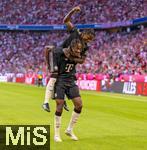 07.08.2025, Fussball Bundesliga 2025/2026, Freundschaftsspiel, Telekom-Cup, FC Bayern Mnchen - Tottenham Hotspur, in der Allianz-Arena Mnchen, Torjubel Wisdom Mike (oben, FC Bayern Mnchen) mit Jonah Kusi-Asare (Bayern Mnchen) 