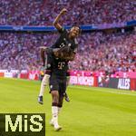 07.08.2025, Fussball Bundesliga 2025/2026, Freundschaftsspiel, Telekom-Cup, FC Bayern Mnchen - Tottenham Hotspur, in der Allianz-Arena Mnchen, Torjubel Wisdom Mike (oben, FC Bayern Mnchen) mit Jonah Kusi-Asare (Bayern Mnchen) 